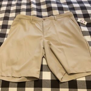 IZOD Golf shorts size 38